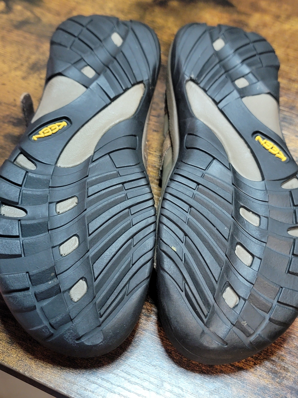 Keen Presidio Mary Janes Size 8 - Picture 6 of 9